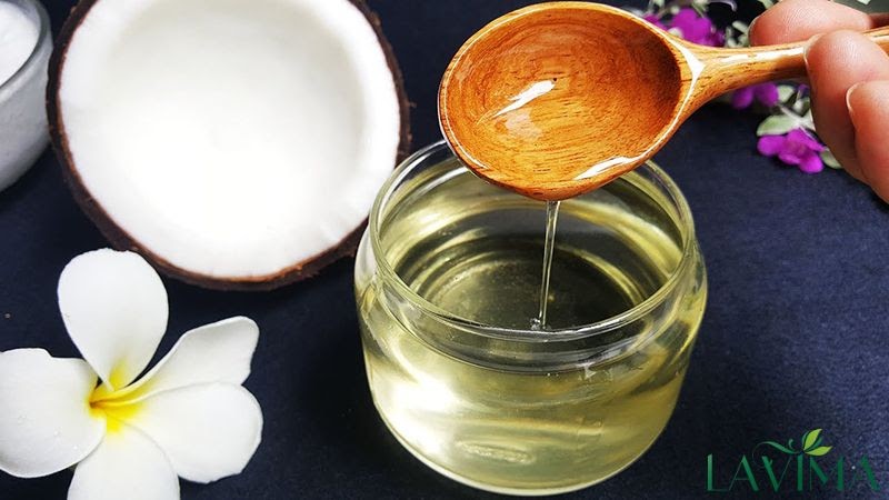 Bổ sung dầu dừa vào khẩu phần ăn giúp trị nấm vùng kín rất đơn giản