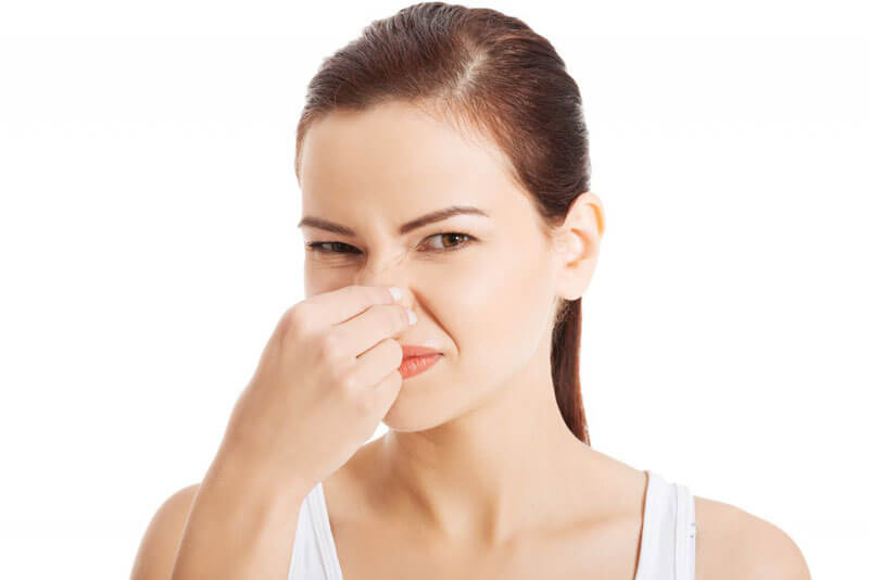 Khí hư có mùi hôi: Lý giải nguyên nhân và cách điều trị