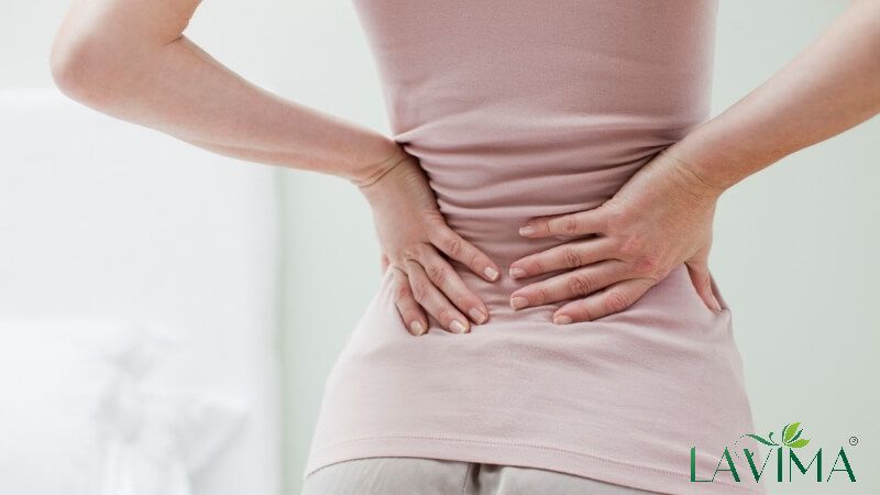 Giải đáp: Viêm lộ tuyến có gây đau lưng không? Cần làm gì? 